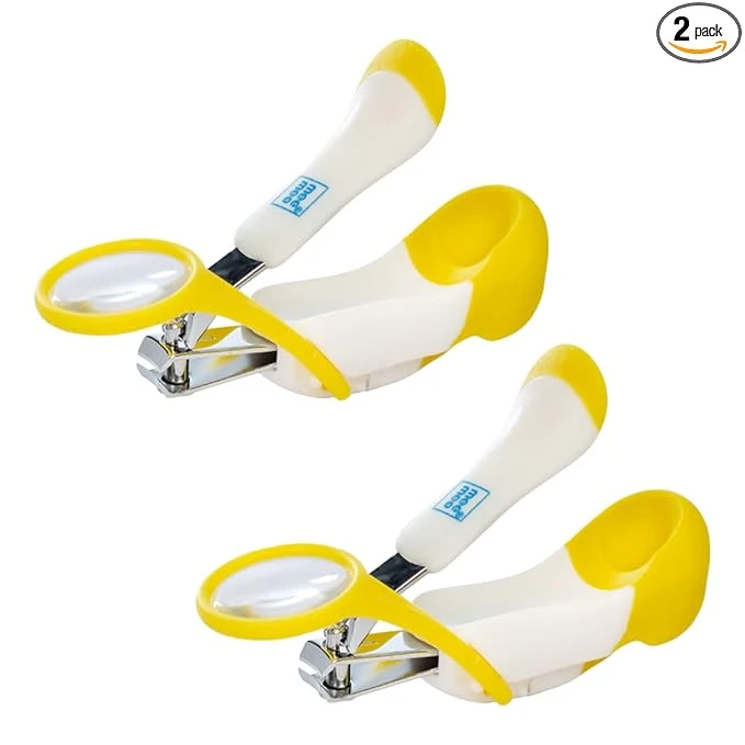 Mee Mee Gentle Nail Clipper with Magnifier Yellow